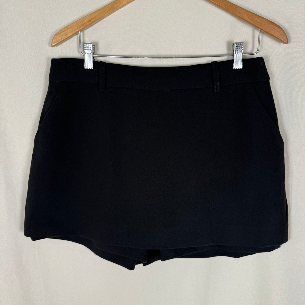 NWT Favorite Daughter Black Spencer Tailored Skort Size 12 Quiet Luxury Pleated